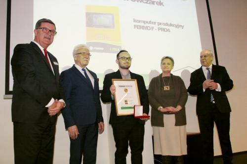Złoty medal dla komputera produkcyjnego F-PRO 4