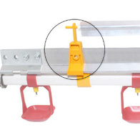 Uchwyt do mocowania antygrzędy z profilem linii pojenia