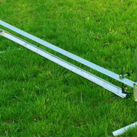 Automatyczne poidło rynnowe dla drobiu i ptaków ozdobnych