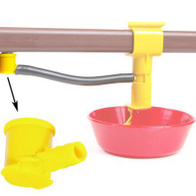 Nakładka na poidło niplowe plastikowe do wyprowadzenia węża fi 7mm