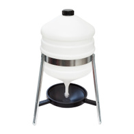 Poidło z zasobnikiem 30 litrów dla drobiu na nóżkach - plastikowe