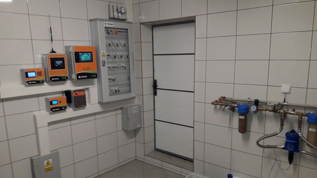 Wyposażenie fermy drobiu - centralny system sterowania